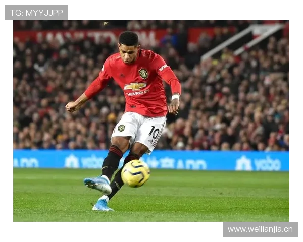 阿尔瓦雷斯与拉什福德多位置属性对比：战术兼容性差异解析