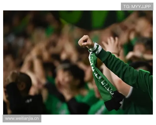 国安掀起换帅风暴，杨立瑜弃用引发争议，球队中坚失衡的危机究竟如何解决？